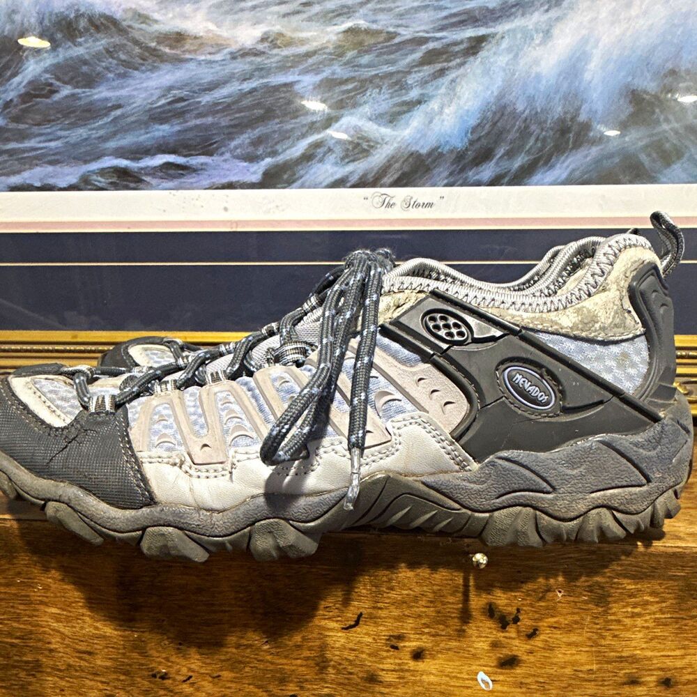 Nevados Womens Hiking Shoes Gray/Black US 8 Medium Width MPN HC7-04